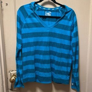 Women’s Under Armour size XL hooded shirt
